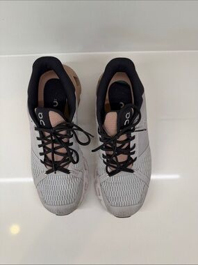On Running Women’s Athletic Shoes Gray with Tan Accents